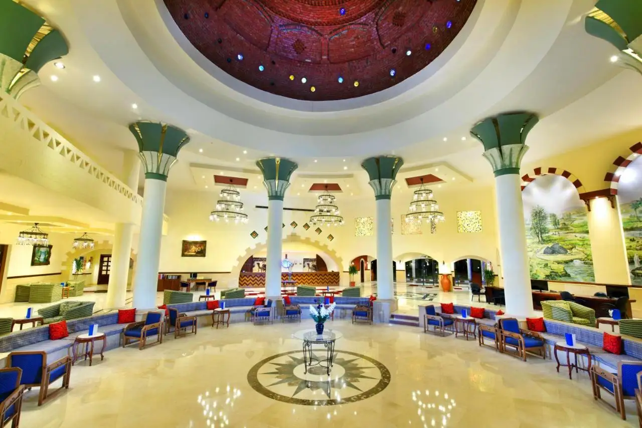Bliss Nada Beach Resort in Marsa Alam de receptie van het resort