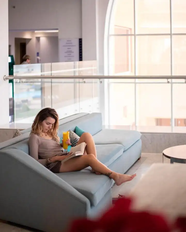 Novotel Marsa Alam Beach Resort in Marsa Alam in de lounge area