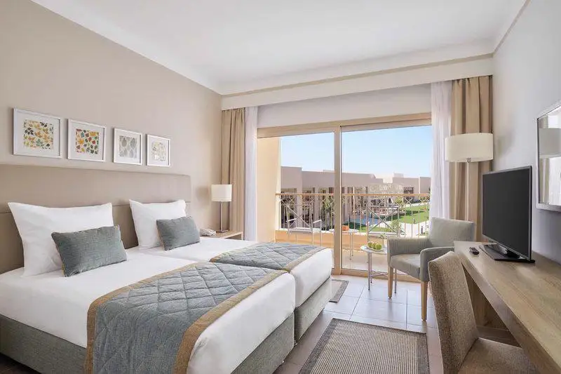 Jaz Maraya Resort in Marsa Alam een van de slaapkamers van het resort
