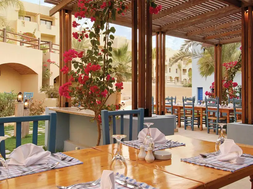 Marina Lodge in Port Ghalib een van de restaurants van het resort
