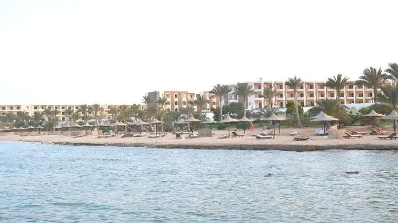 Royal Brayka Beach Resort in Marsa Alam bij het strand