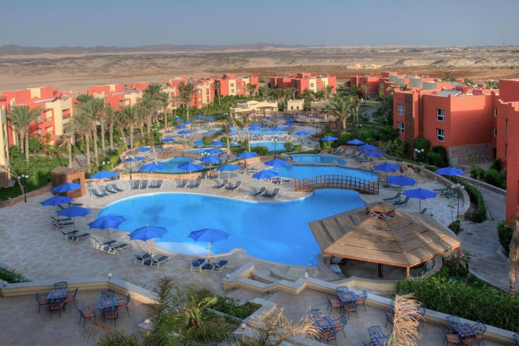 Aurora Bay Resort in Marsa Alam de zwembaden van het resort