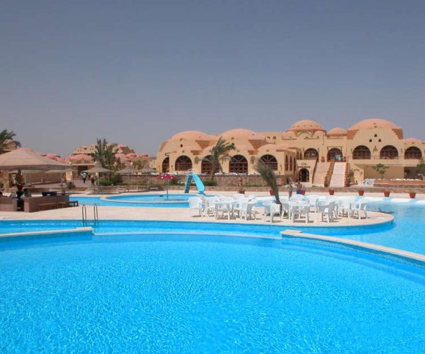 Protels Crystal Beach Resort in Marsa Alam het zwembad van het resort