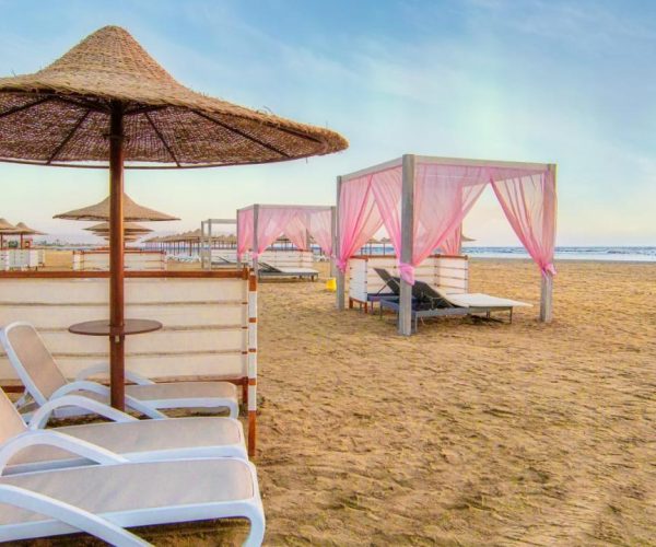 Sataya Resort in Marsa Alam bij het strand