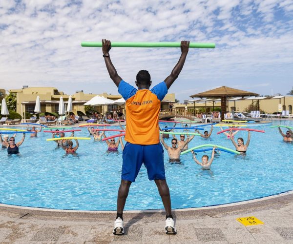 The Three Corners Fayrouz Plaza Beach Spa in Marsa Alam het animatieteam van het resort zorgt voor vermaak