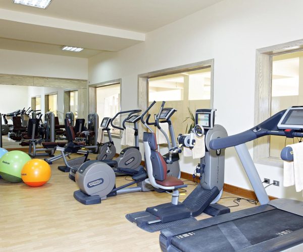 The Three Corners Fayrouz Plaza Beach Spa in Marsa Alam de fitnessruimte van het resort