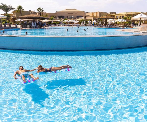 The Three Corners Fayrouz Plaza Beach Spa in Marsa Alam de zwembaden van het resort
